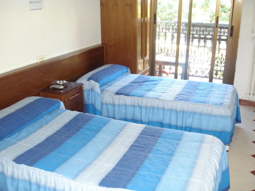 Hostal Central Zaragoza Habitación foto